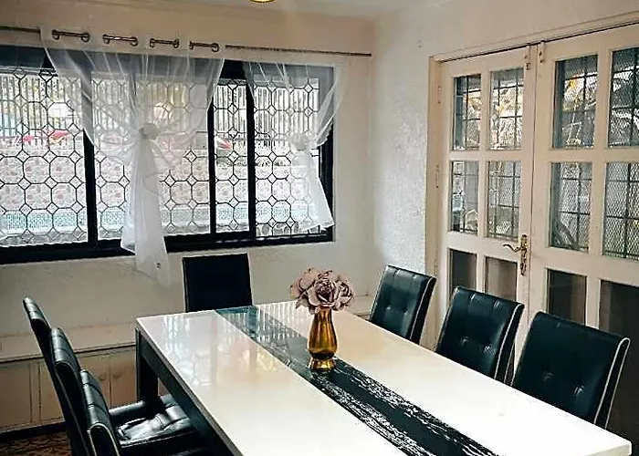 Spacious Family House With Pool In Tagaytay Отель Манила