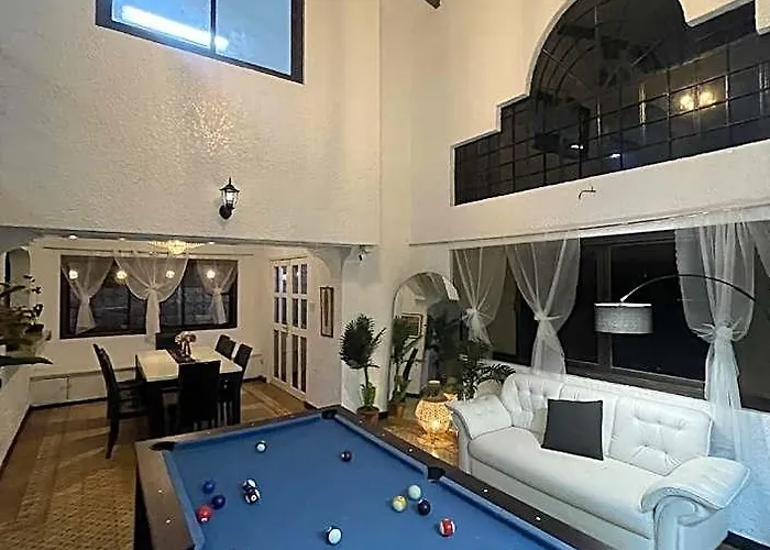 Spacious Family House With Pool In Tagaytay Отель Манила