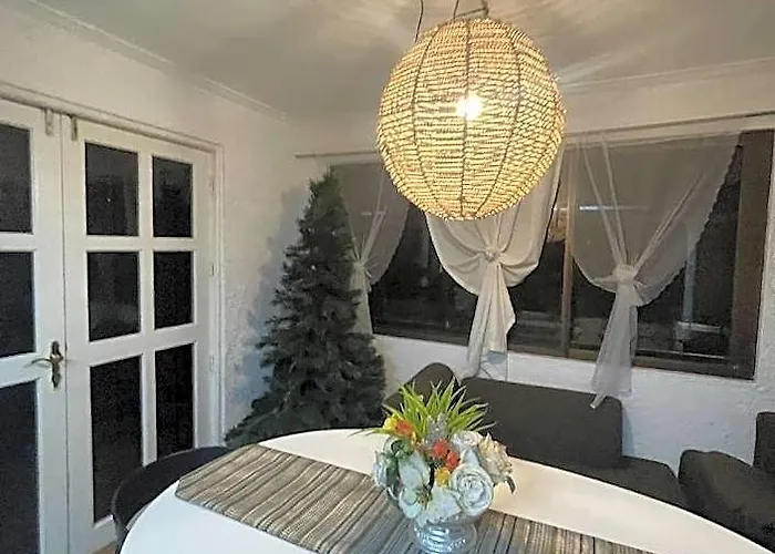 Spacious Family House With Pool In Tagaytay Манила