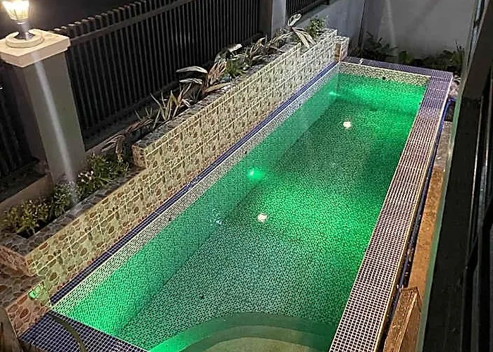 Spacious Family House With Pool In Tagaytay Отель